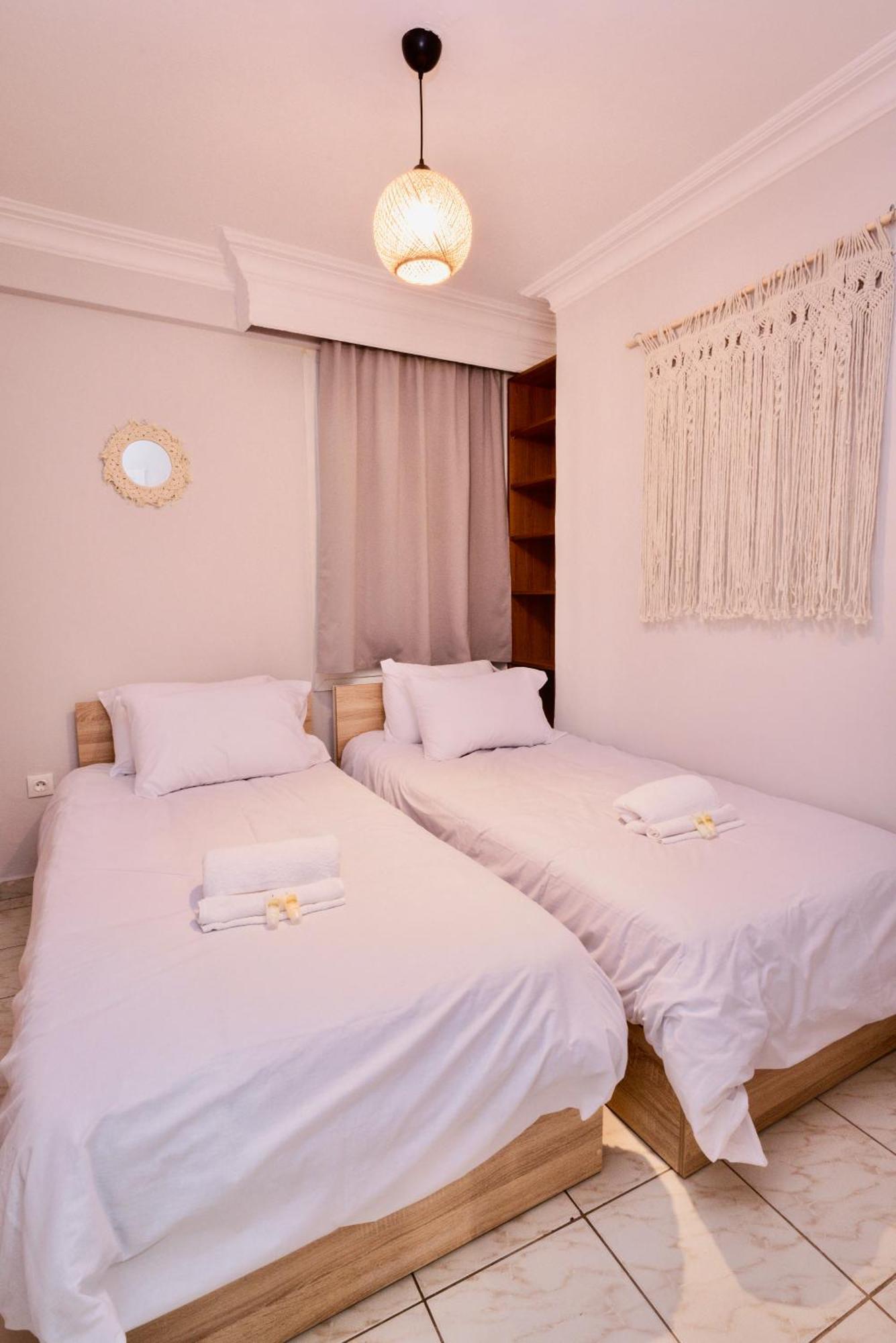 Stylish Apt W Jacuzzi, 5 Min To White Tower เทสซาโลนิกิ ภายนอก รูปภาพ