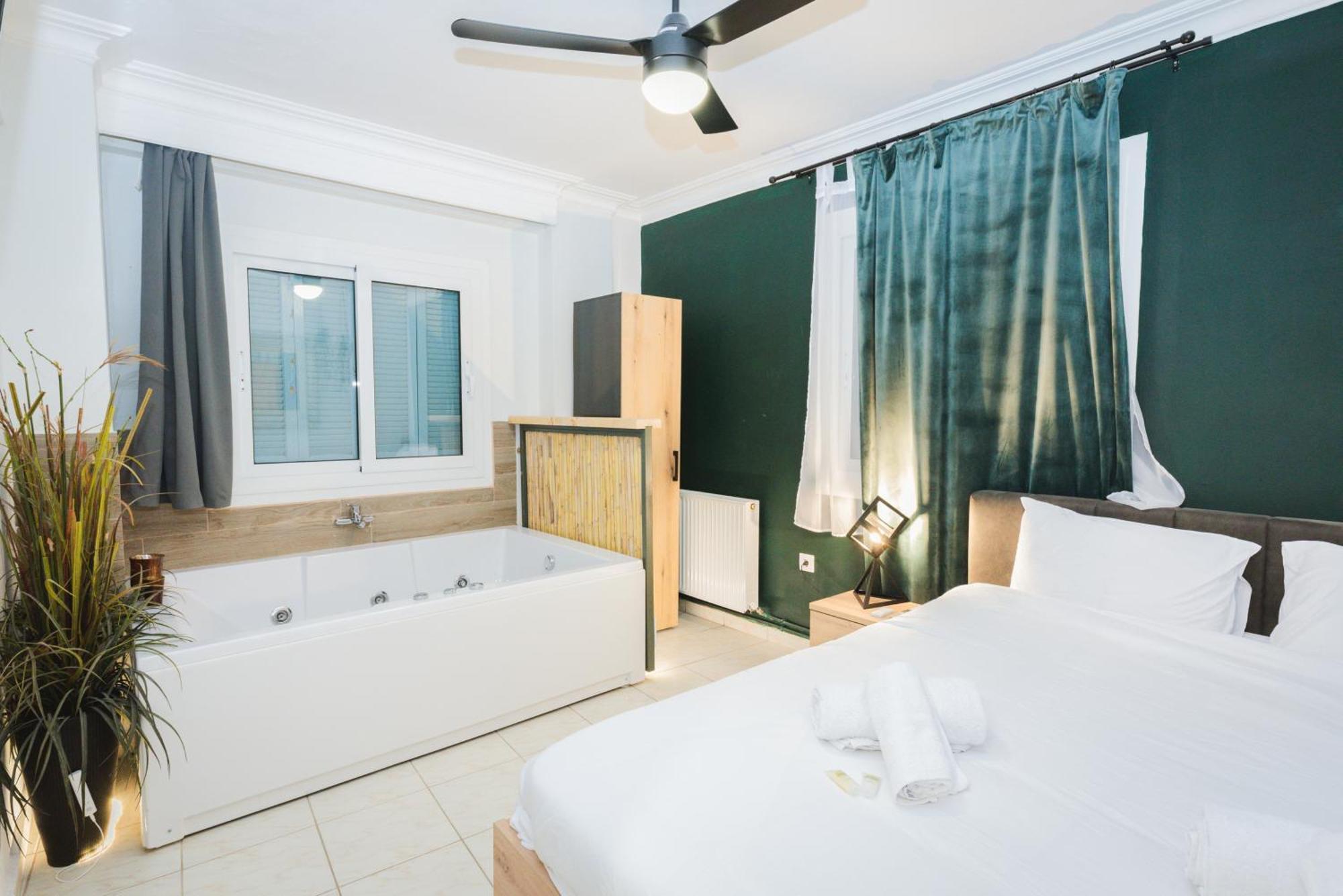 Stylish Apt W Jacuzzi, 5 Min To White Tower เทสซาโลนิกิ ภายนอก รูปภาพ