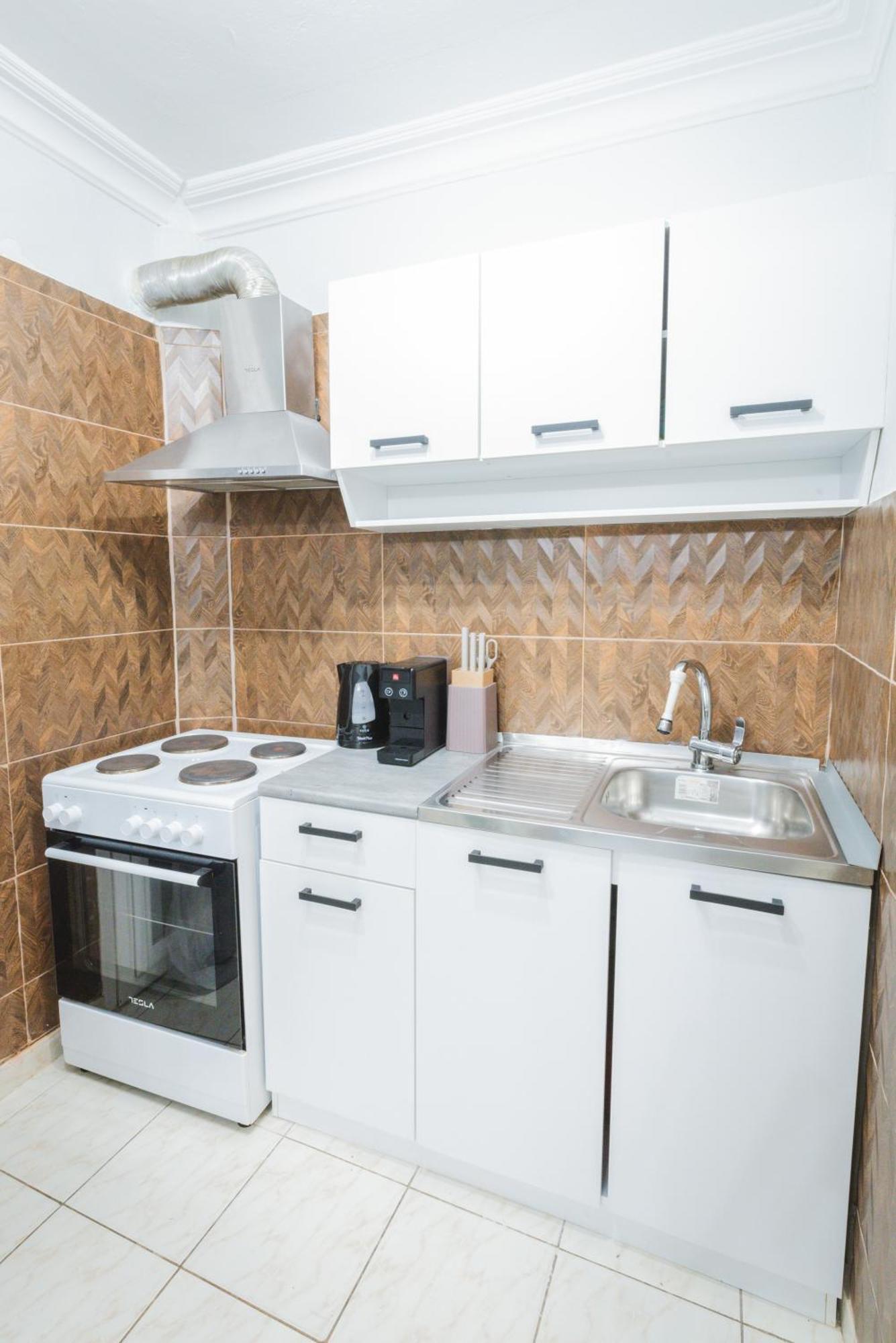 Stylish Apt W Jacuzzi, 5 Min To White Tower เทสซาโลนิกิ ภายนอก รูปภาพ